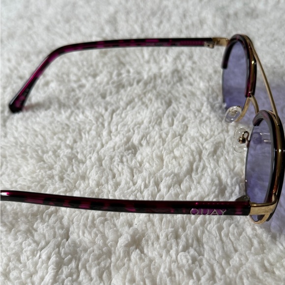 Quay Australia come Around Purple Sunglasses - Picture 3 of 5
